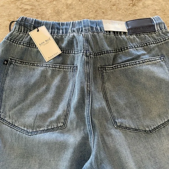 Judy Blue Medium Wash Wide Legged Relaxed  Drawstring Denim with Gold-Tip Cords - Picture 8 of 16